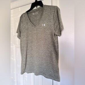 Under Armour Women's Heather V-Neck Tee size large